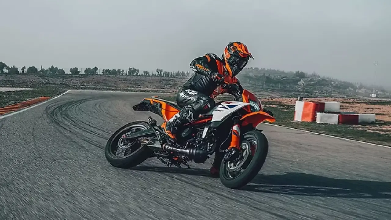 KTM 390 SMC R